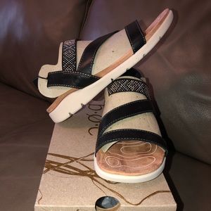 Women’s BOC Sari Sandals (Size 8M)